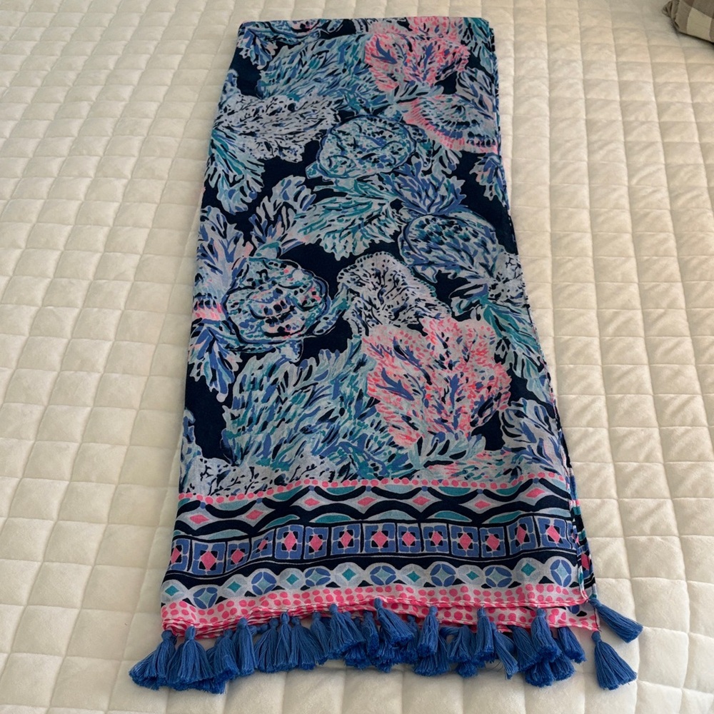 Lilly Pulitzer Navy and Pink Patterned Sarong